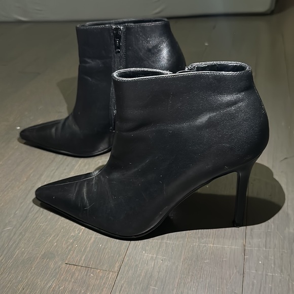 Colin Stewart black booties - Picture 2 of 5